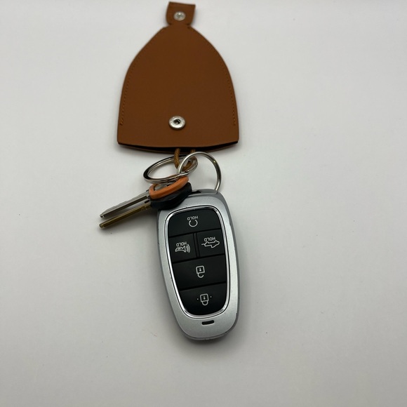 98-HTT New PU Leather Keychain Organizer Snap Close & Four Color Choices - Picture 6 of 12